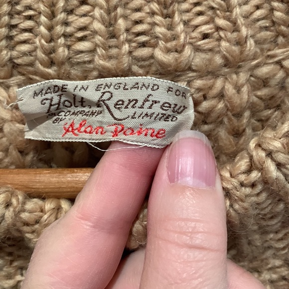 Vintage Holt Renfrew 100% wool sweater - Picture 2 of 5
